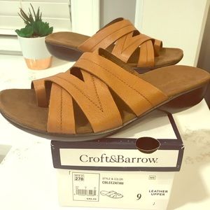 Croft & Barrow Tan Sandals Size 9